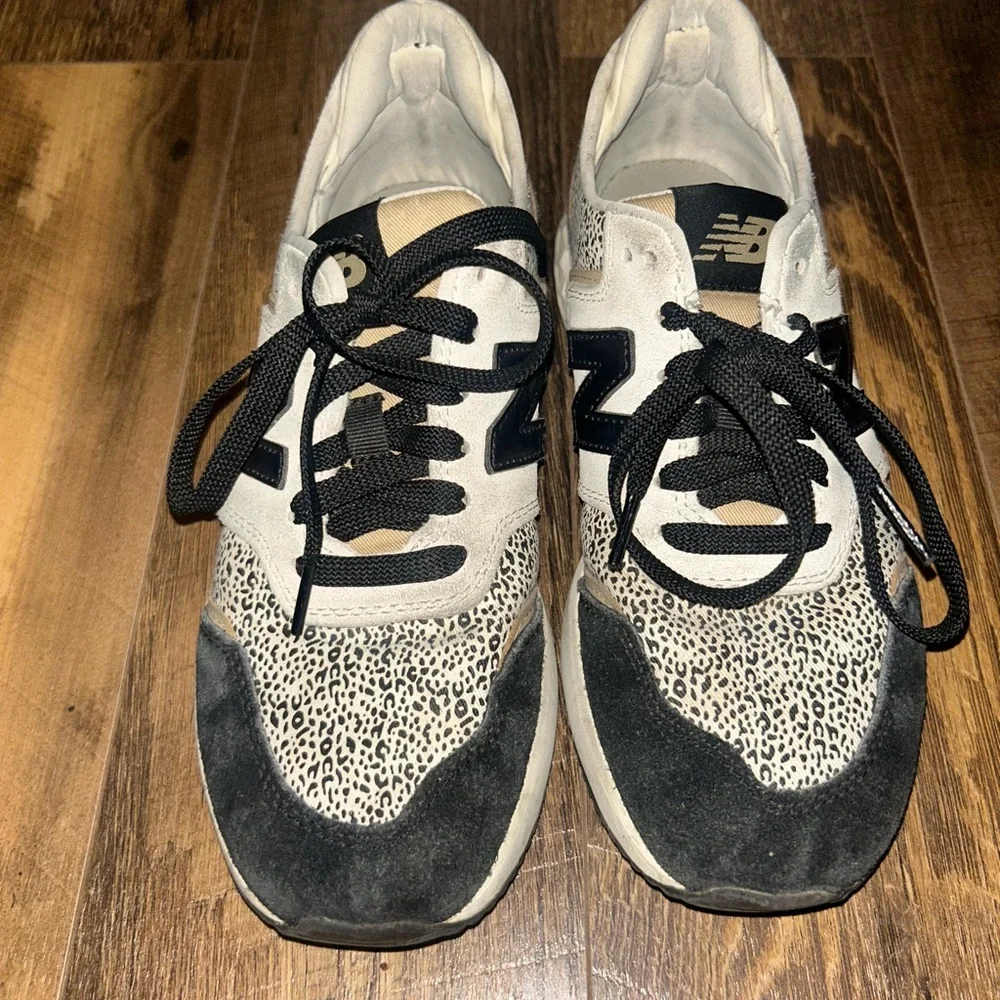 New Balance cheetah shoes - Picture 2 of 3